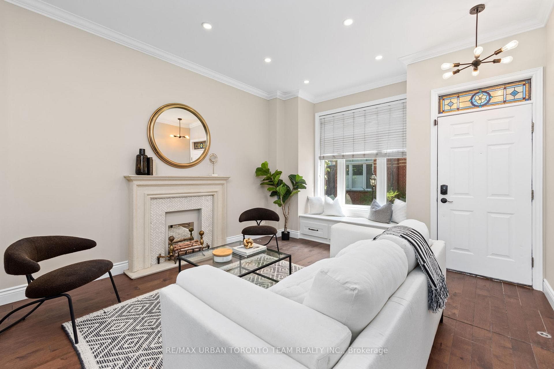 12 Old Primrose Lane - Townhouse photo 4 of 33 in Regent Park / Cabbagetown / St. James Town, Ontario