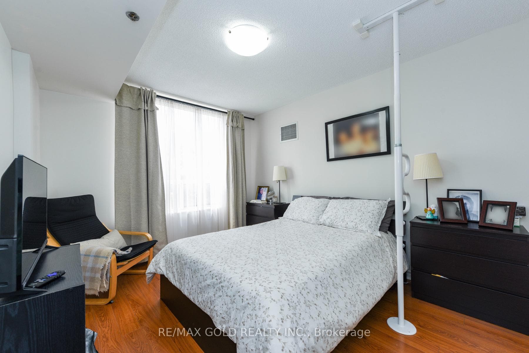 100 Burloak Drive Unit 2411 - Condo photo 24 of 48 in Burlington, Ontario
