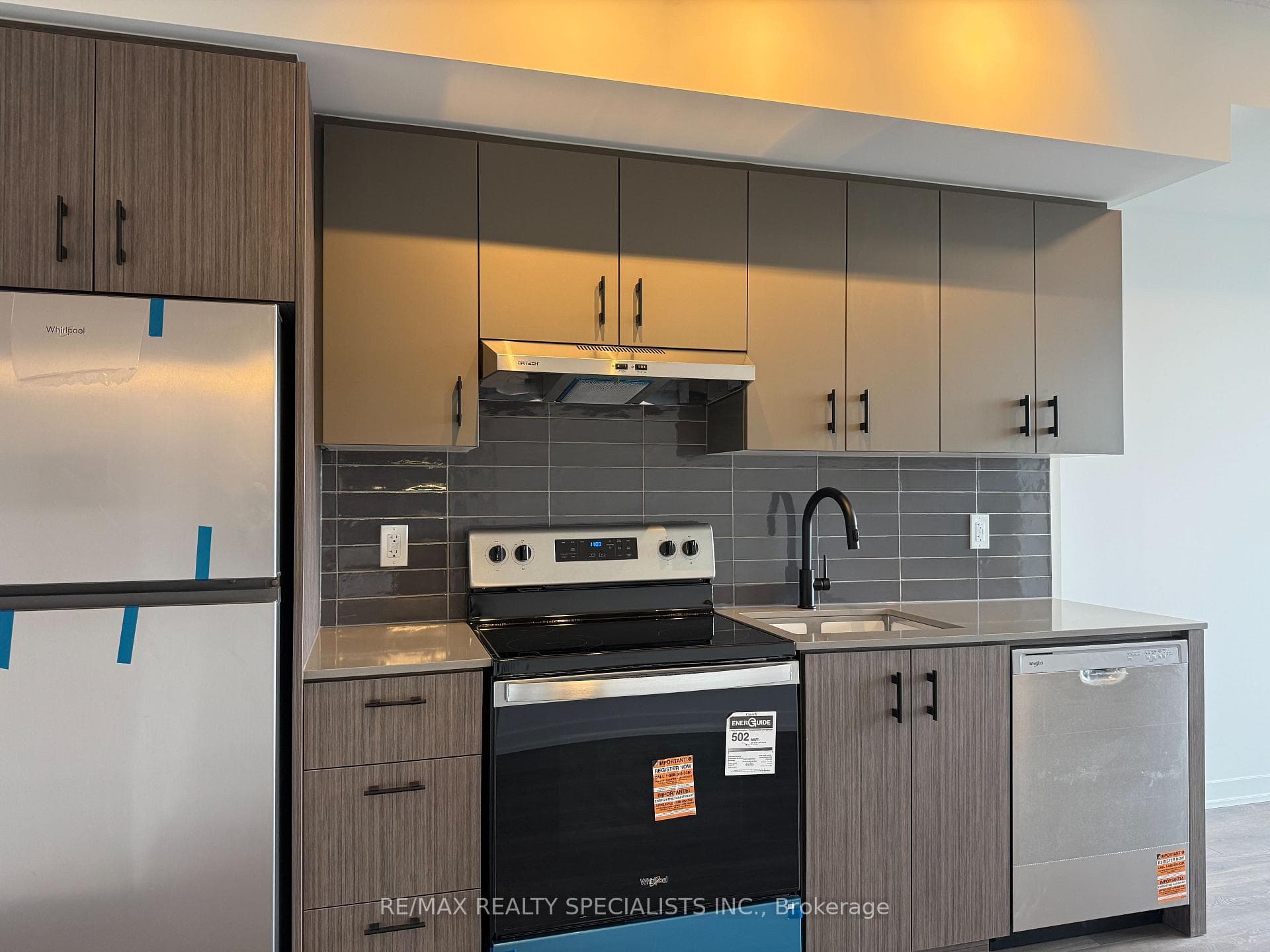 4878 POWERS Common Unit C1110 - Condo photo 7 of 30 in Burlington, Ontario