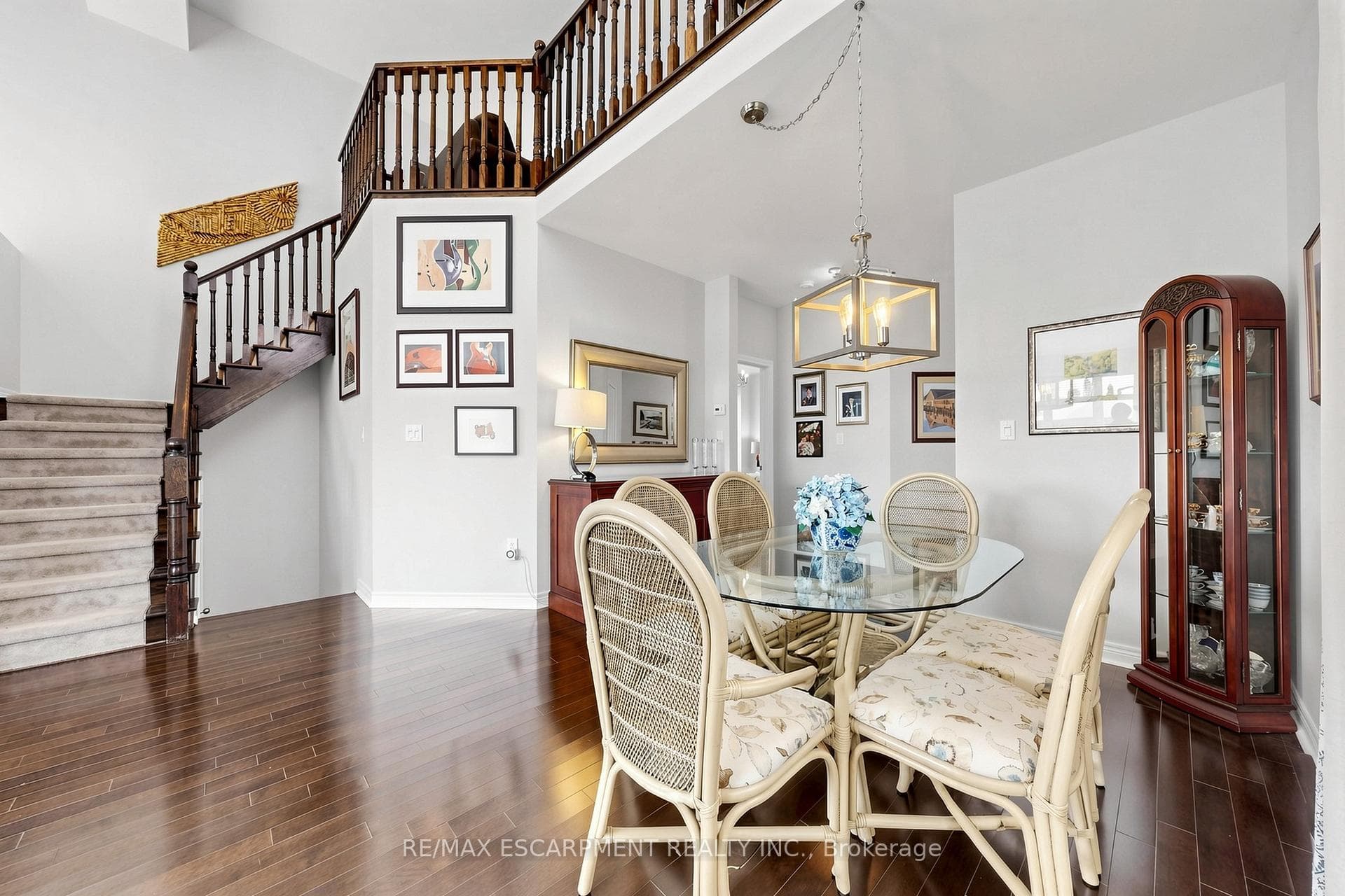 4176 Saunders Crescent - Detached photo 8 of 50 in Burlington, Ontario