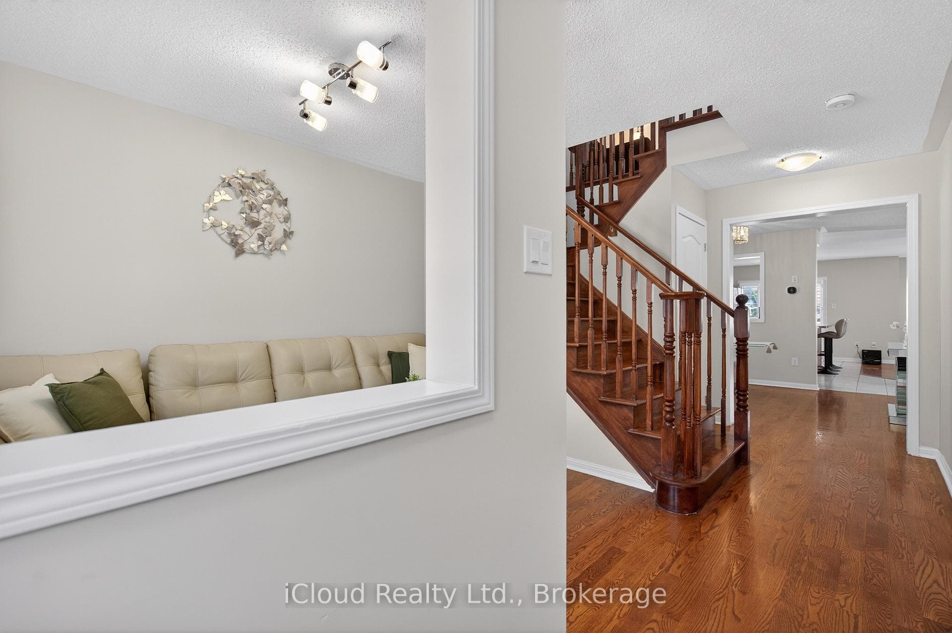676 Speyer Circle - Semi-Detached photo 15 of 47 in Milton, Ontario