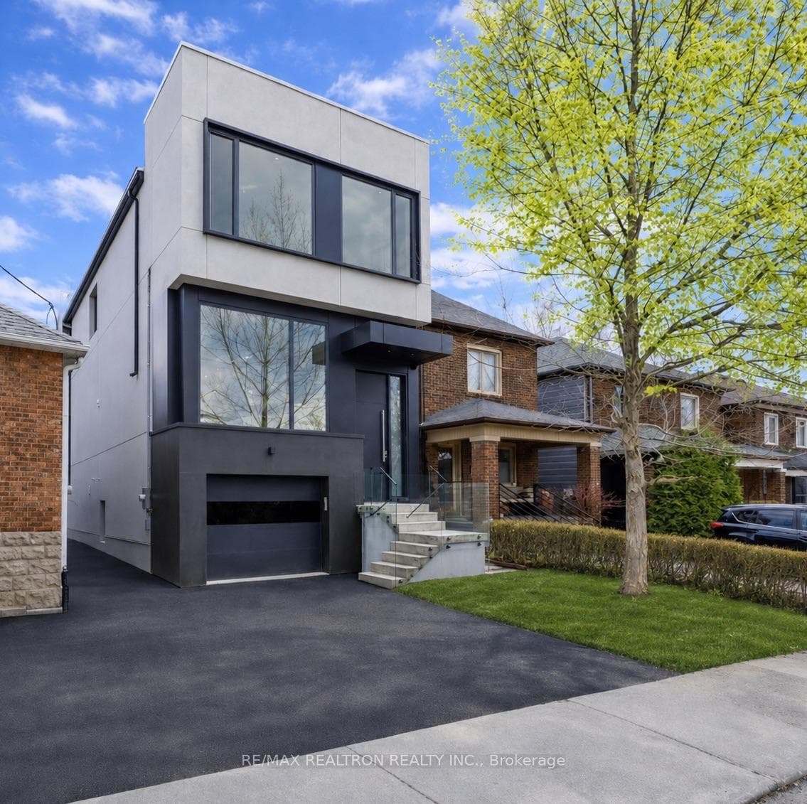 315 Arlington Avenue - Detached photo 2 of 39 in Forest Hill / Deer Park, Ontario