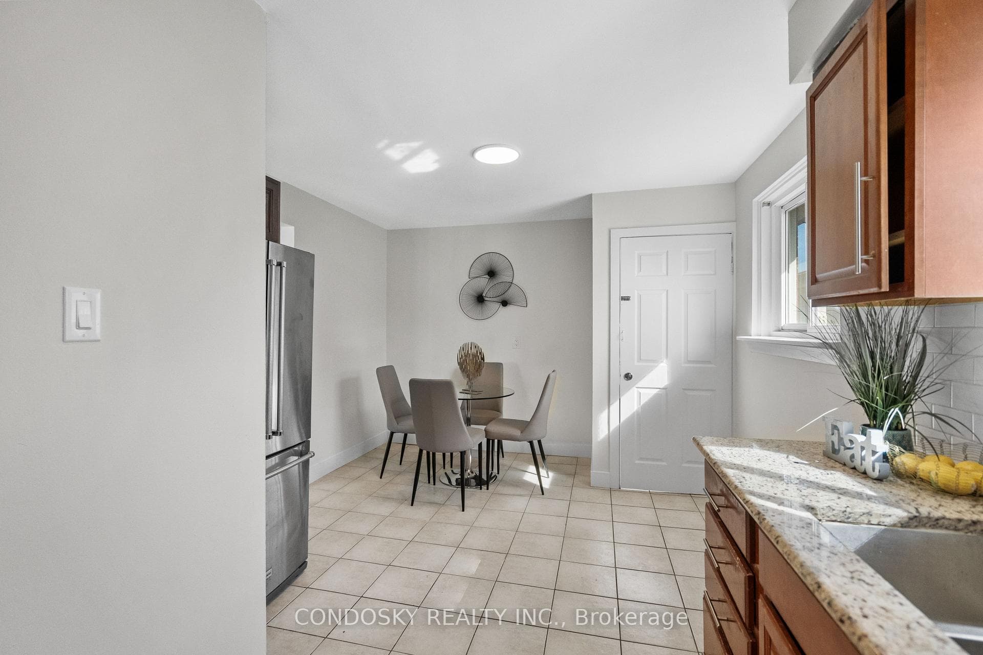 768 Annamore Road - Semi-Detached photo 14 of 44 in Mississauga, Ontario
