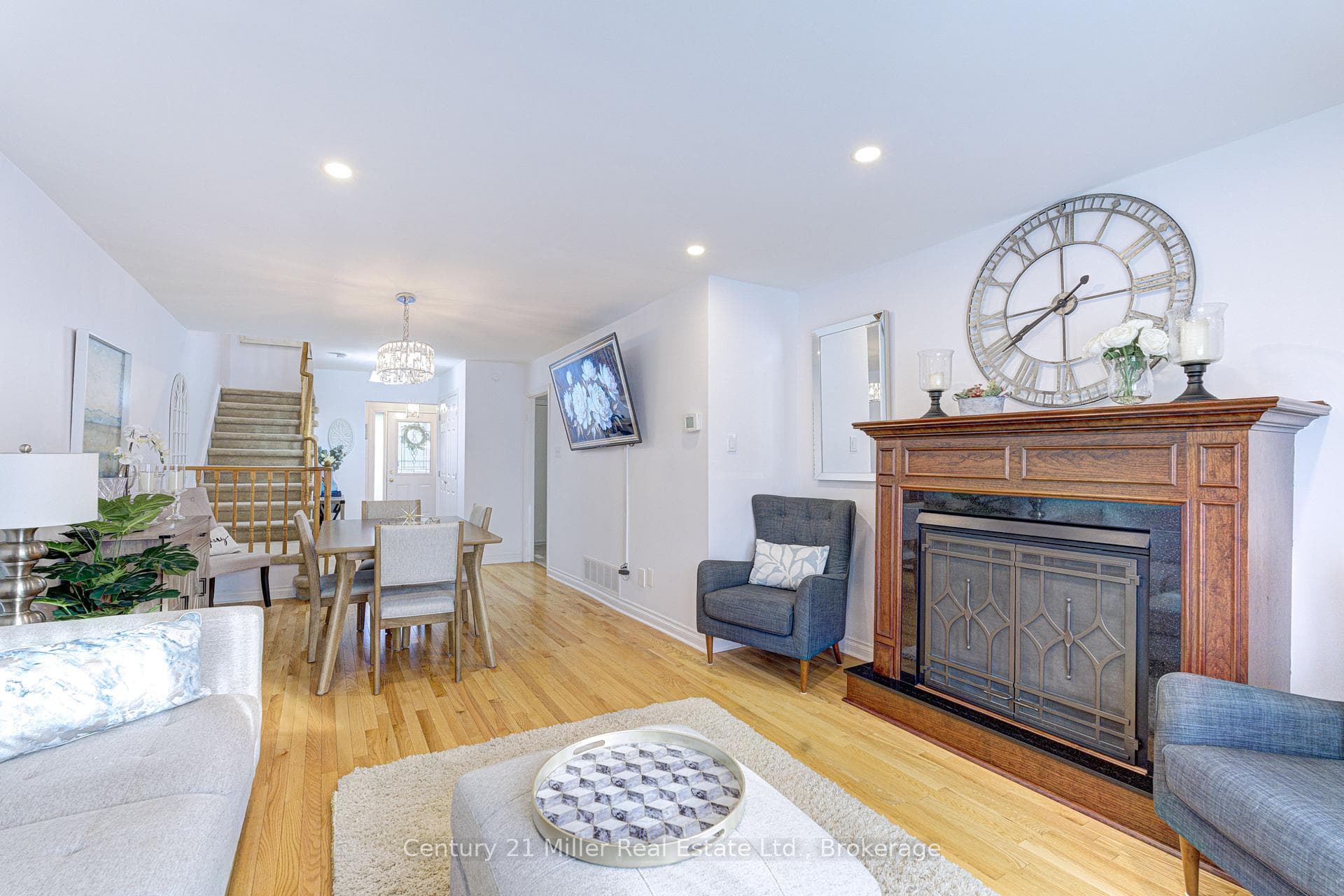 2256 MARGOT Street - Townhouse photo 12 of 46 in Oakville, Ontario