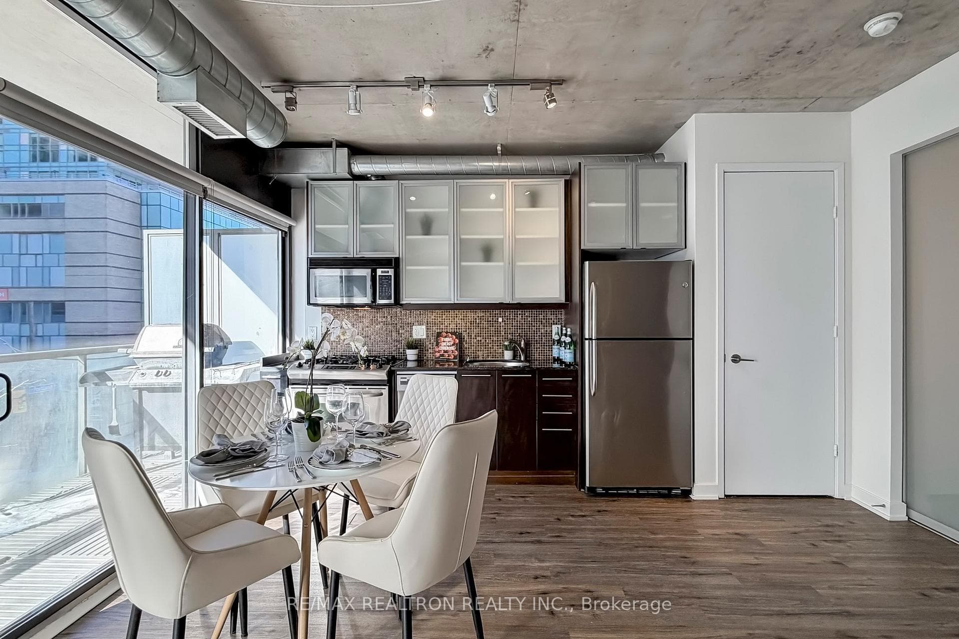 533 Richmond Street Unit 408 - Condo photo 7 of 23 in Downtown Toronto / Waterfront, Ontario