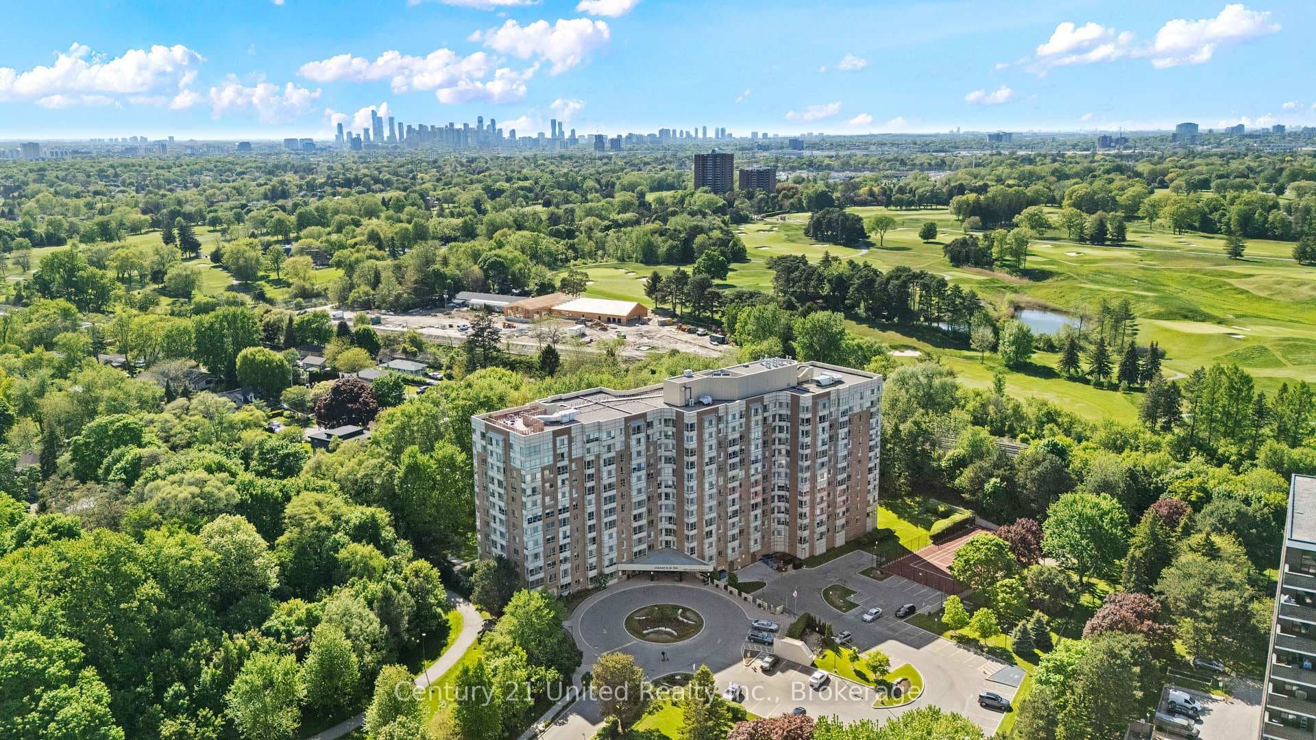 1485 Lakeshore Road Unit 505 - home for sale in Mississauga, Ontario