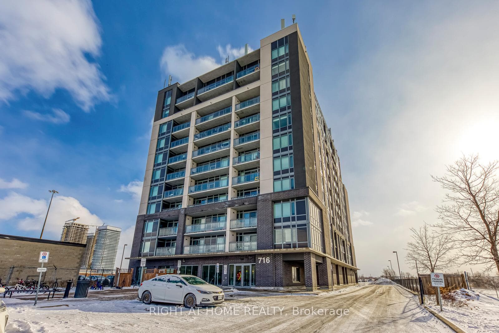 716 Main Street Unit 1007 - home for sale in Milton, Ontario