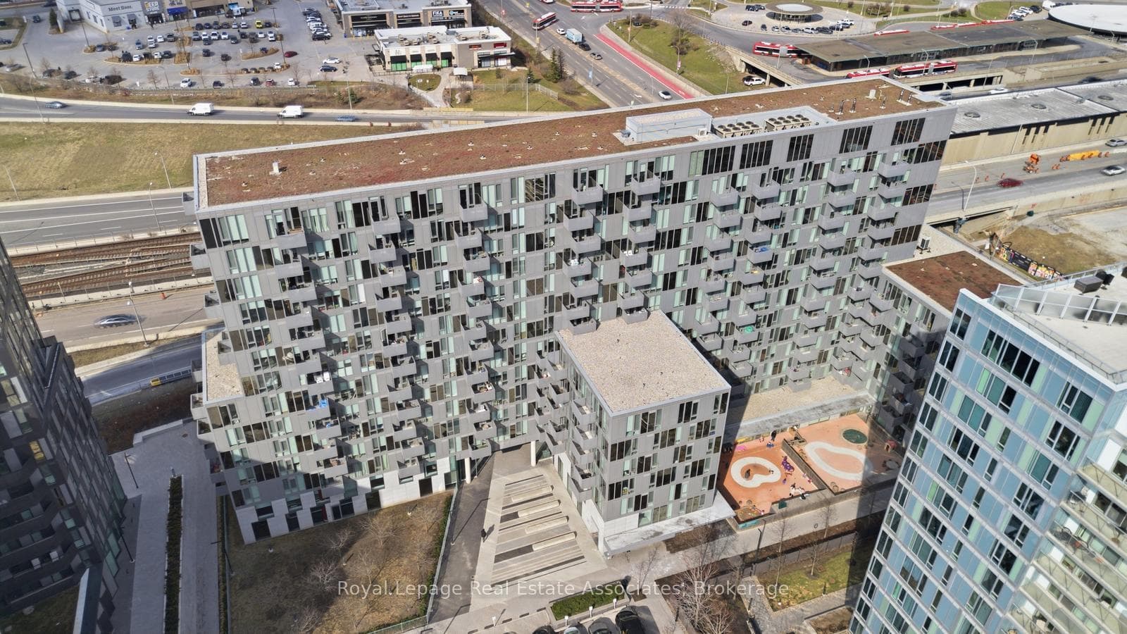 38 Monte Kwinter Court Unit 807 - Condo photo 3 of 41 in North York (Bathurst Manor / Clanton Park), Ontario
