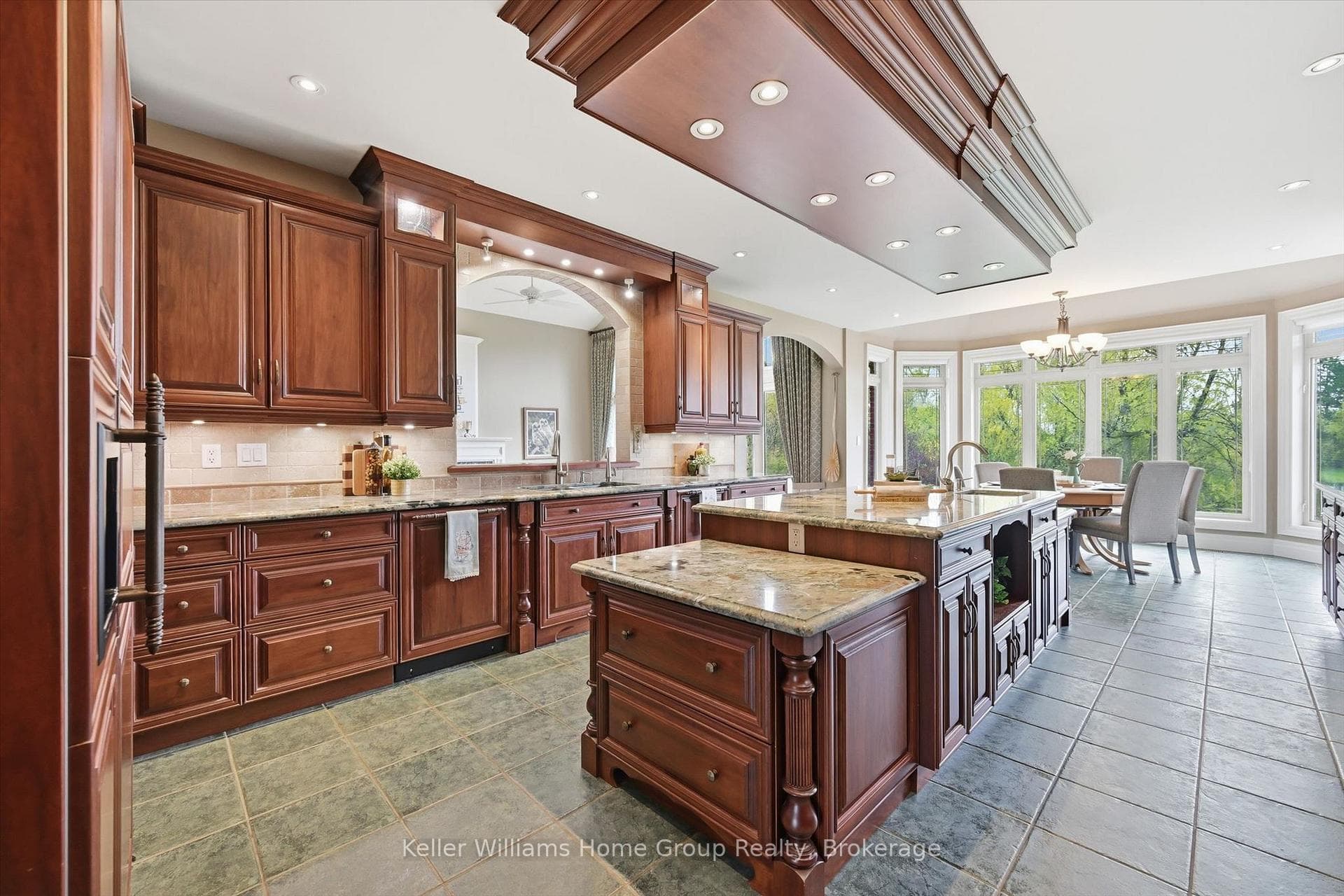 6423 Chelsea Road - Detached photo 14 of 49 in Burlington, Ontario