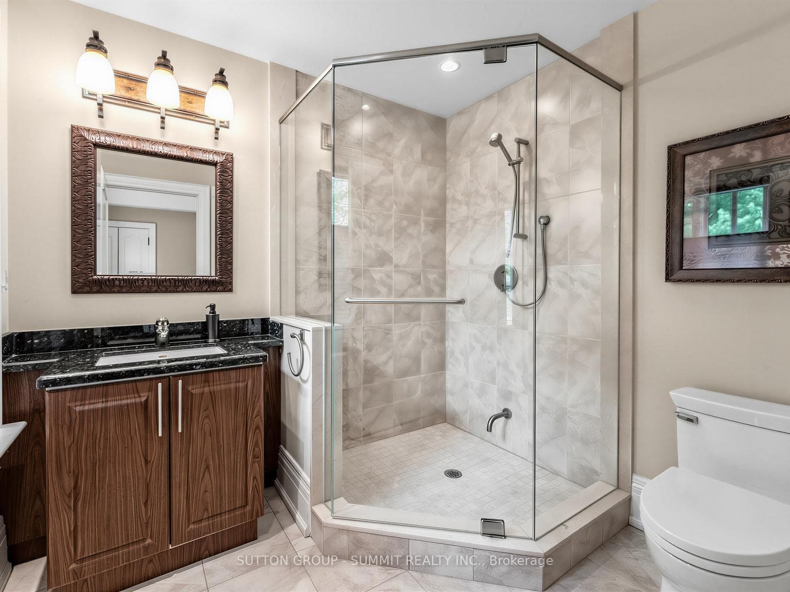 217 Eastcourt Road - Detached photo 24 of 47 in Oakville, Ontario