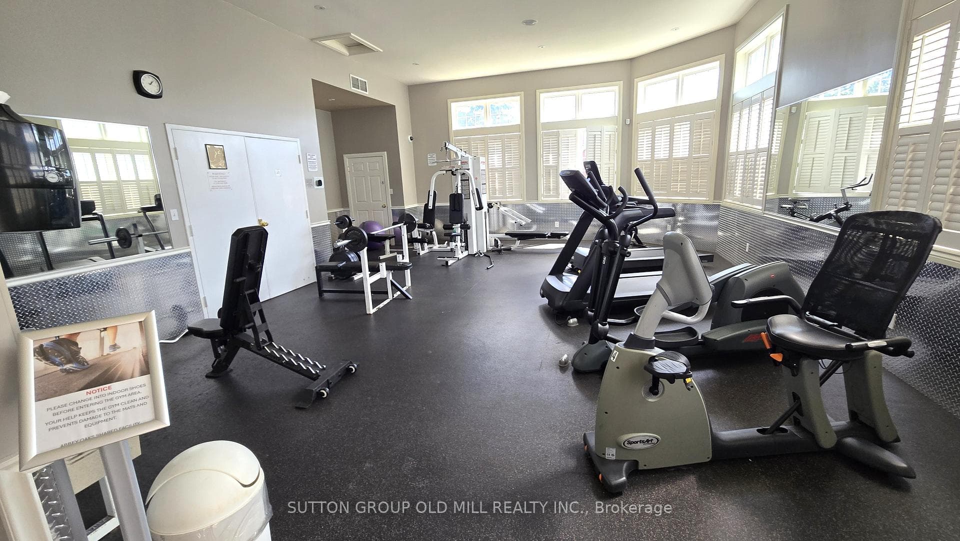 1470 Bishops Gate Unit 208 - Condo photo 25 of 32 in Oakville, Ontario