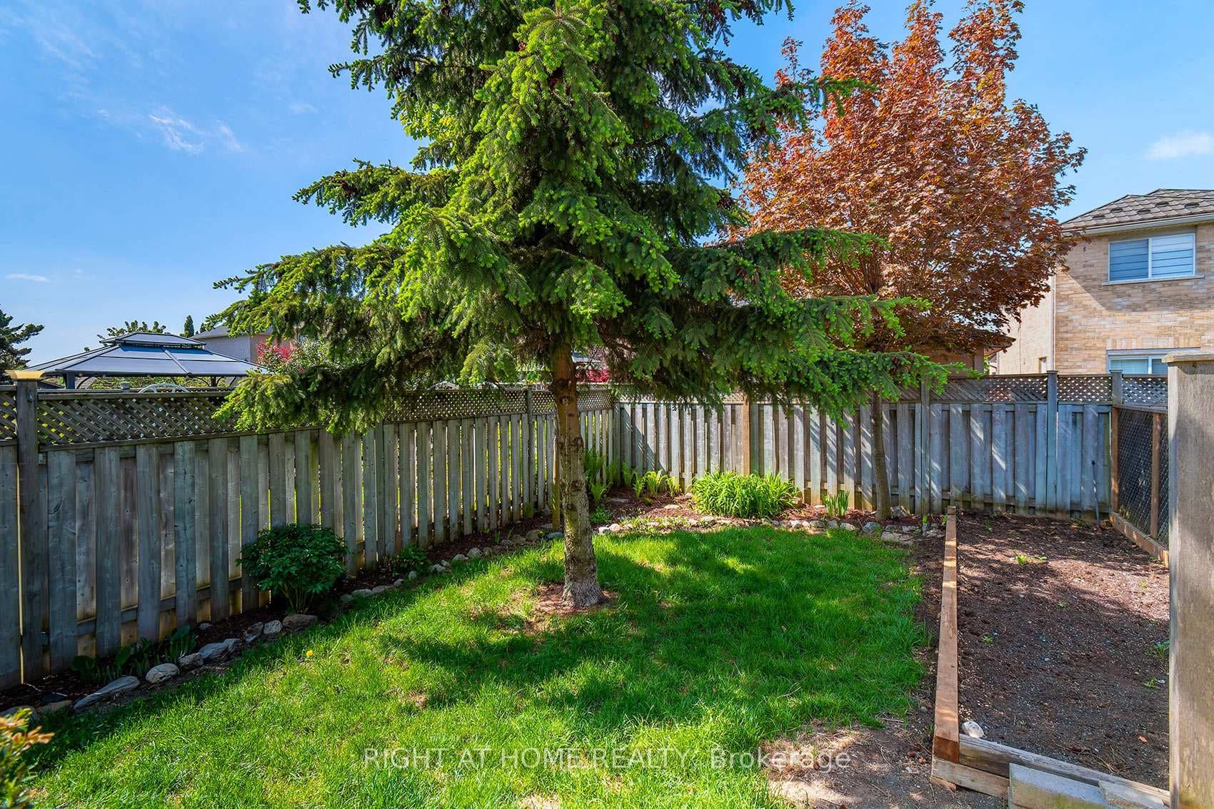 18 Frank Johnston Road - Townhouse photo 44 of 50 in Caledon, Ontario