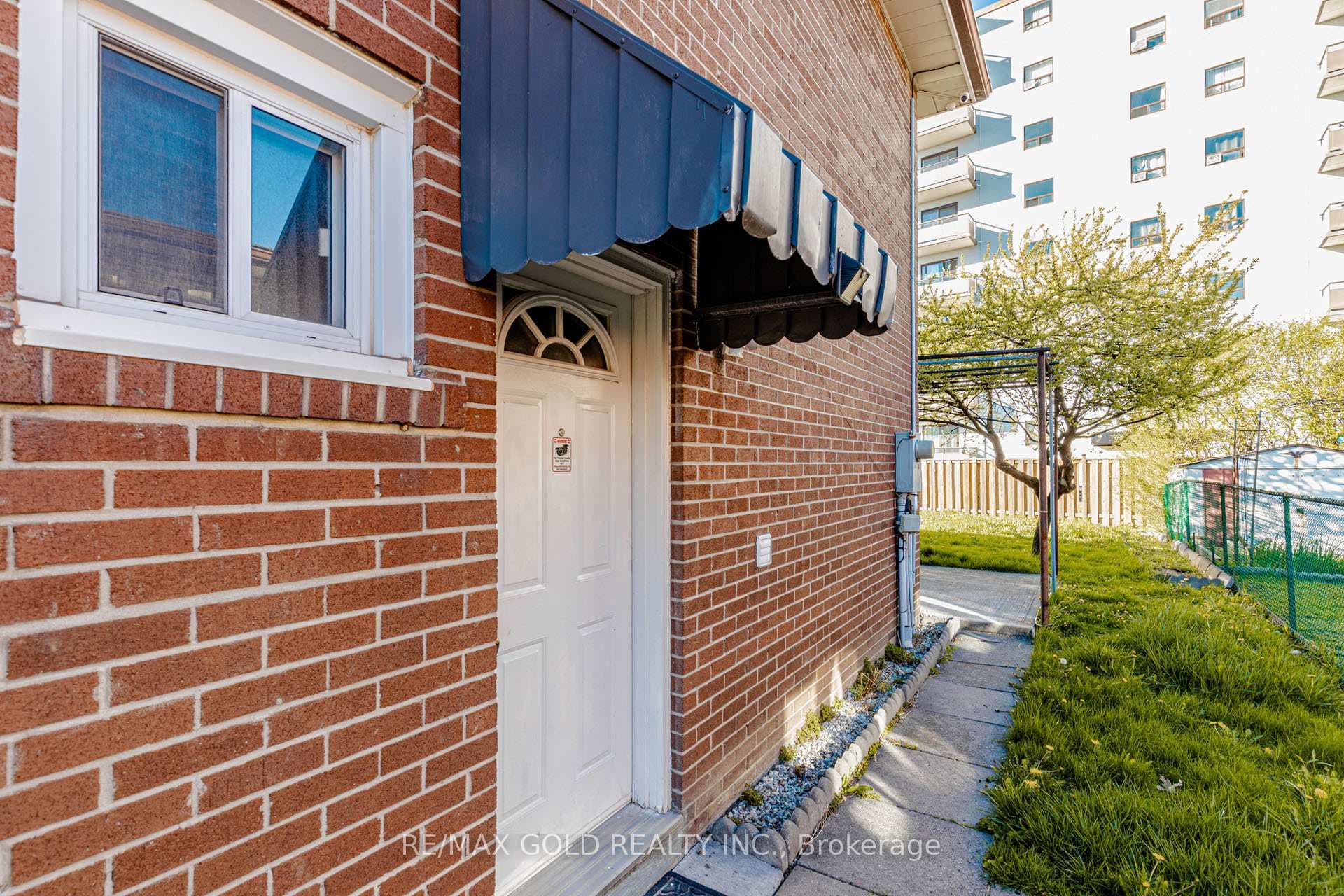 38 Achill Crescent - Semi-Detached photo 32 of 50 in Mississauga, Ontario