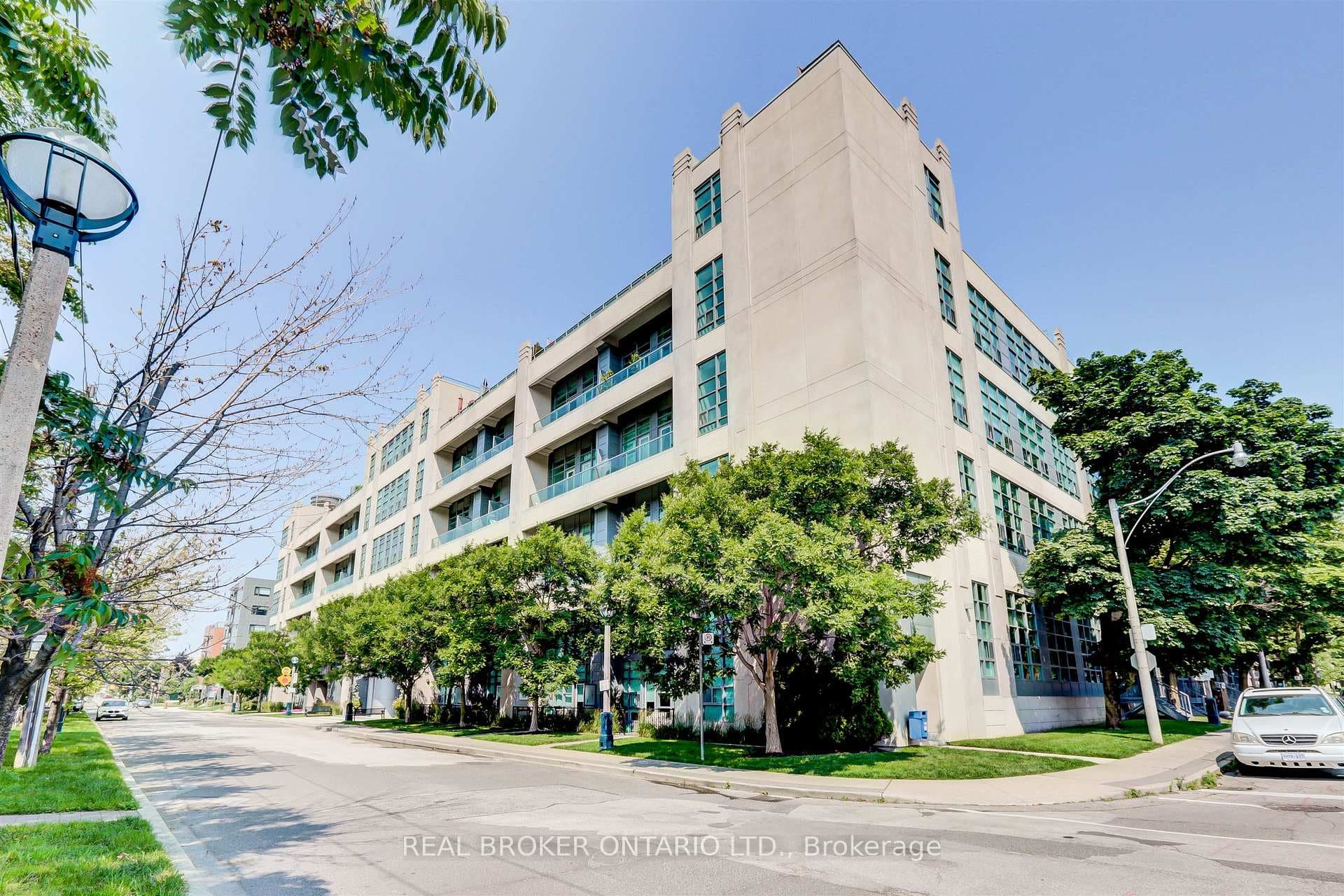 380 Macpherson Avenue Unit 209 - Condo photo 44 of 49 in Annex / Yorkville / Summerhill, Ontario