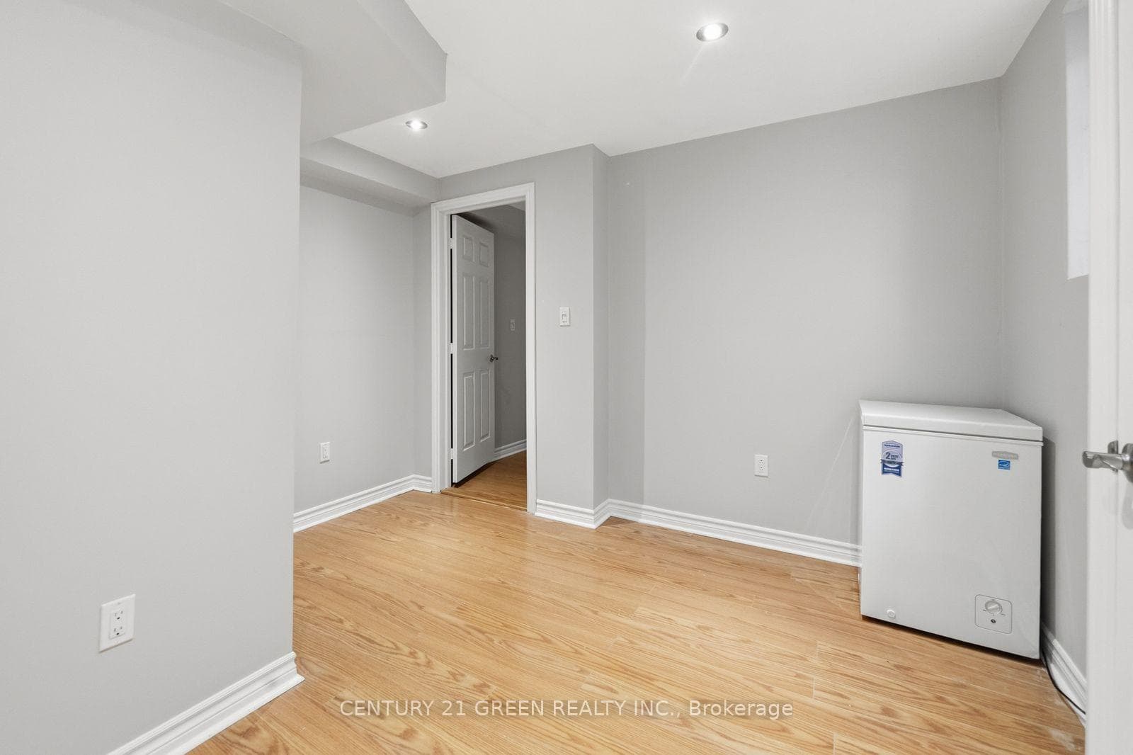 913 Philbrook Drive - Semi-Detached photo 47 of 50 in Milton, Ontario