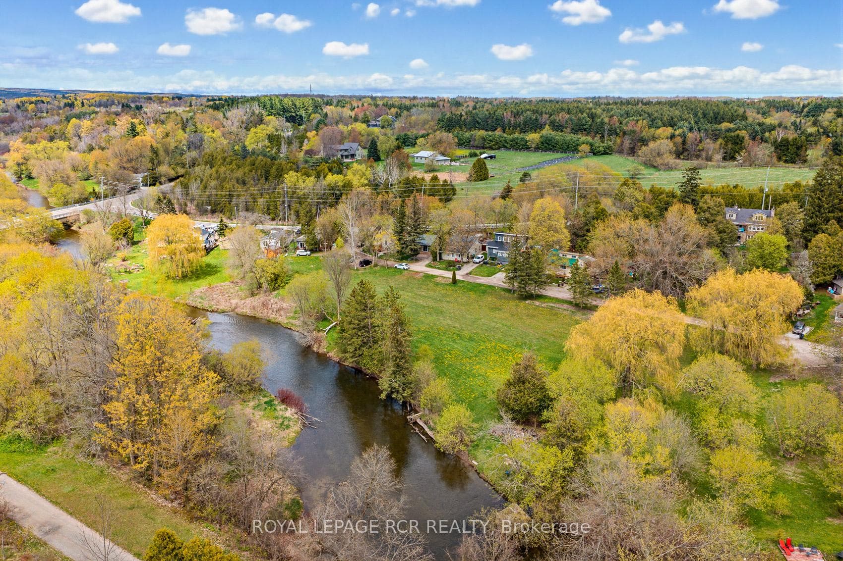 13 Old Pavilion Road - Detached photo 3 of 31 in Caledon, Ontario