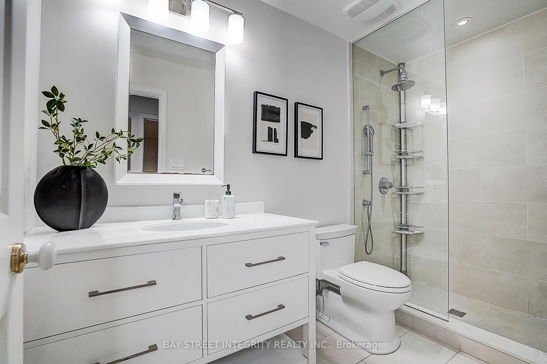46 Caravan Drive - Detached photo 20 of 43 in Don Mills / Parkwoods / Victoria Village, Ontario