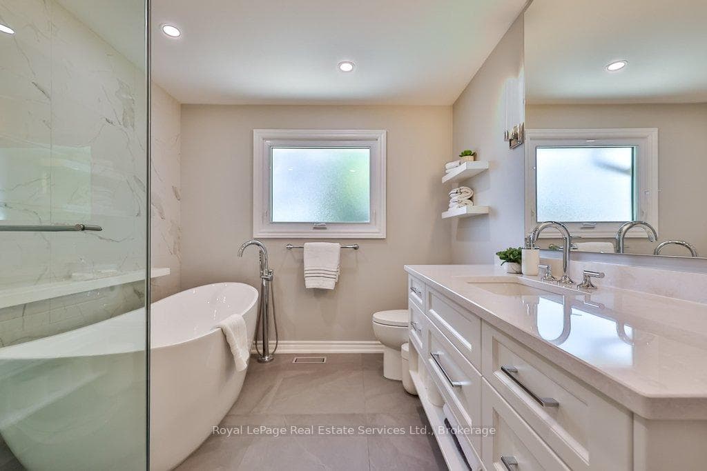 1528 Warland Road - Detached photo 31 of 50 in Oakville, Ontario
