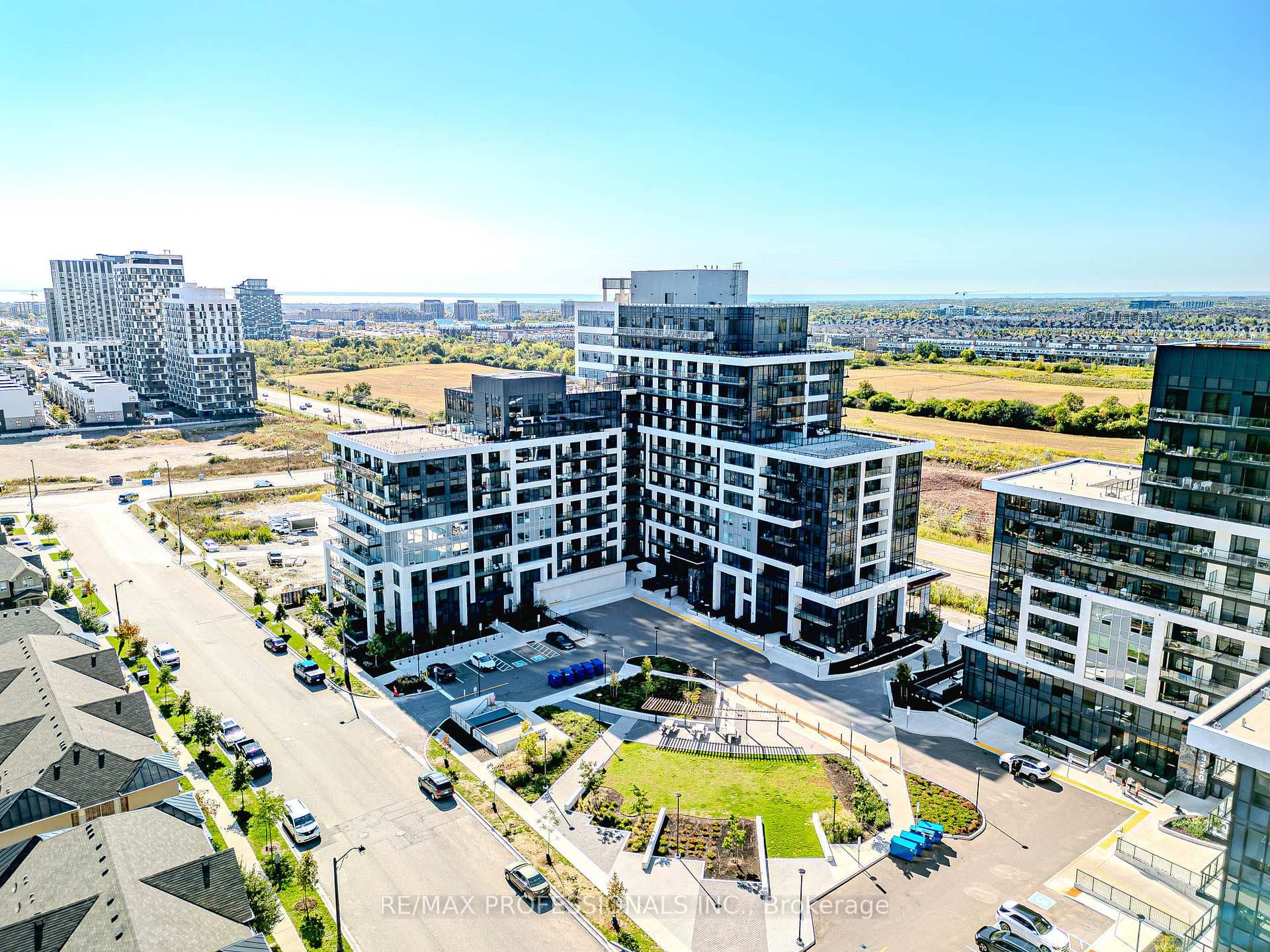 3200 William Coltson Avenue Unit 311 - home for sale in Oakville, Ontario