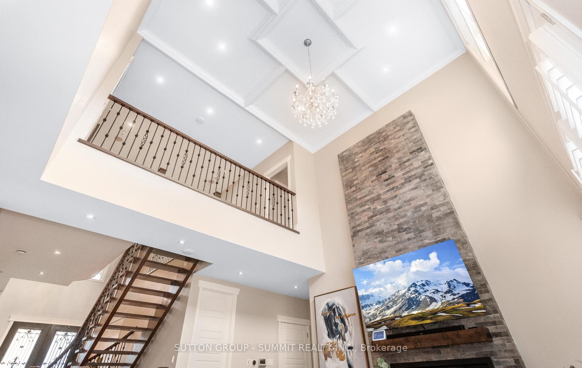 121 Ringwood Road - Detached photo 13 of 49 in Oakville, Ontario