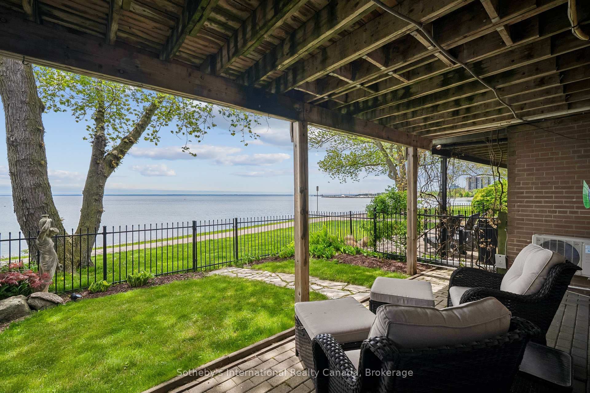 2066 Water's Edge Drive - Townhouse photo 40 of 48 in Oakville, Ontario