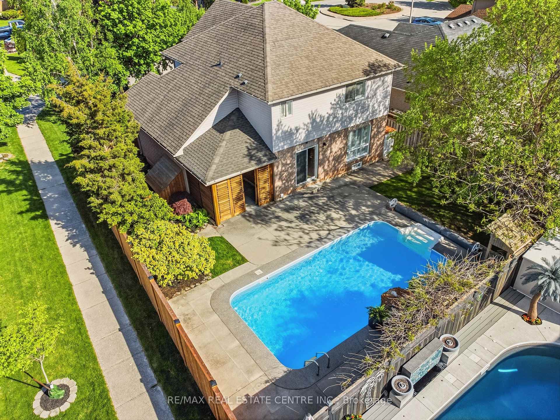 2 Orvieto Court - Detached photo 43 of 47 in Hamilton, Ontario