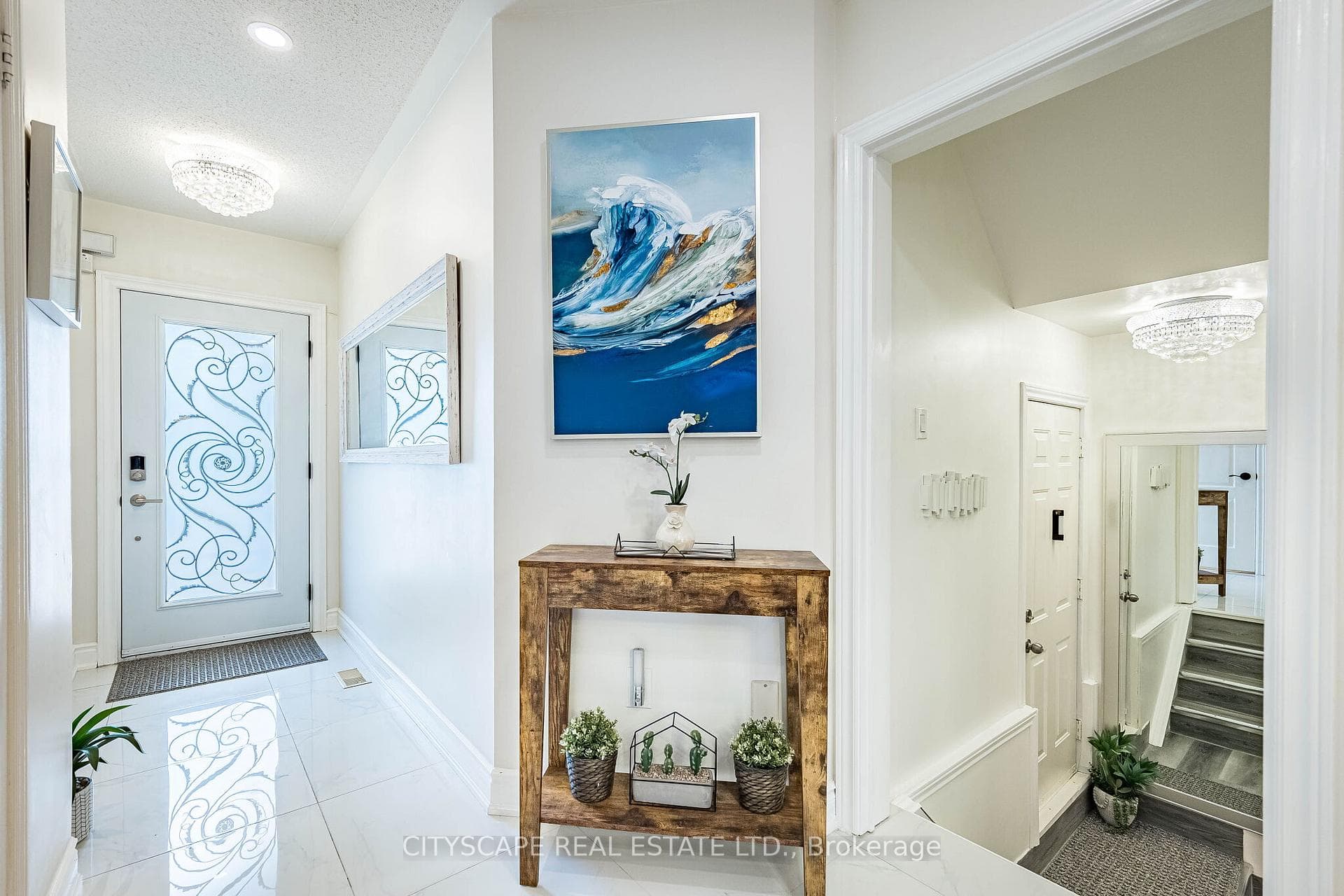 6681 Jazzy Mews - Semi-Detached photo 6 of 50 in Mississauga, Ontario
