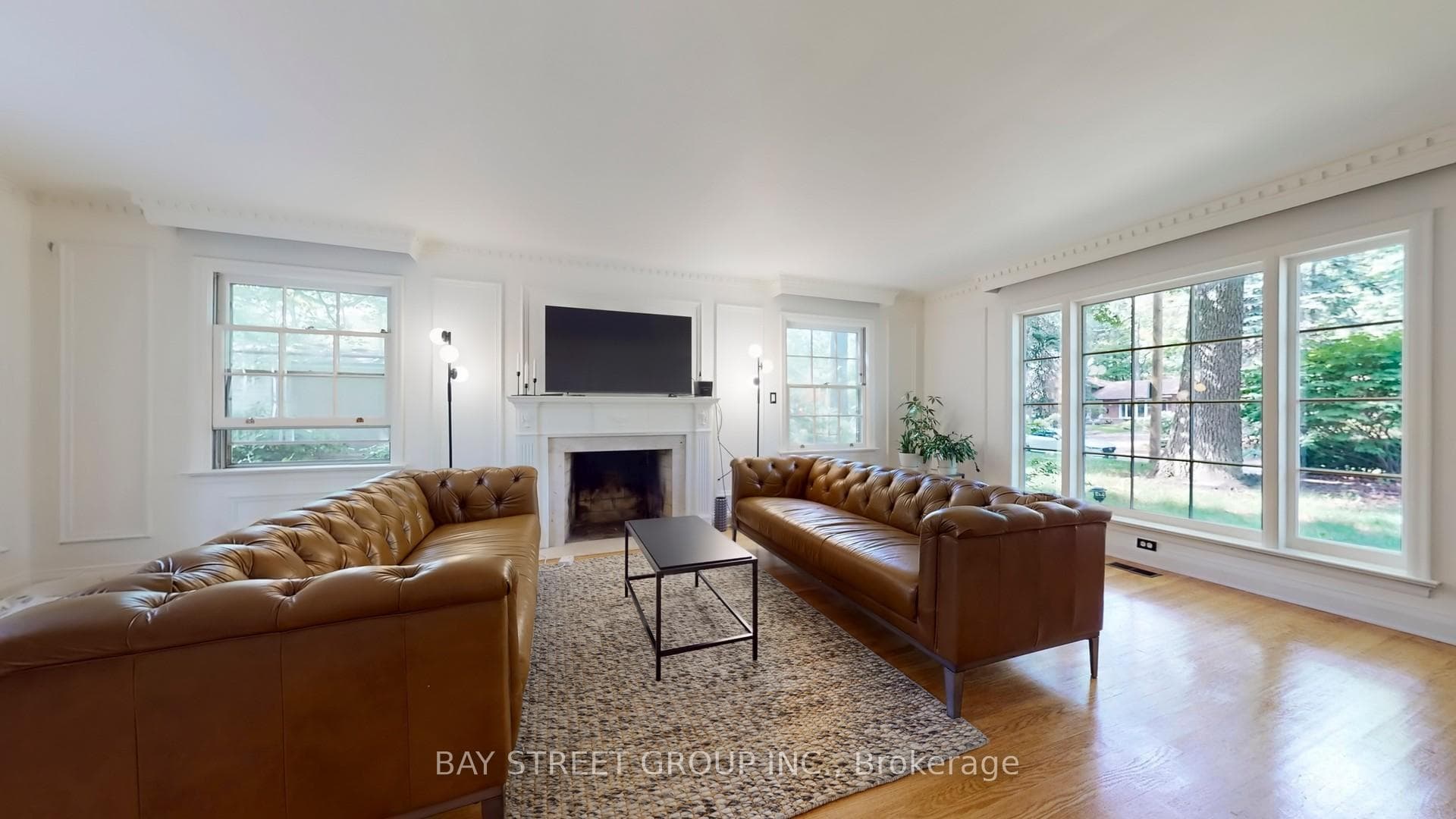 178 Breezy Pines Drive - Detached photo 4 of 19 in Mississauga, Ontario