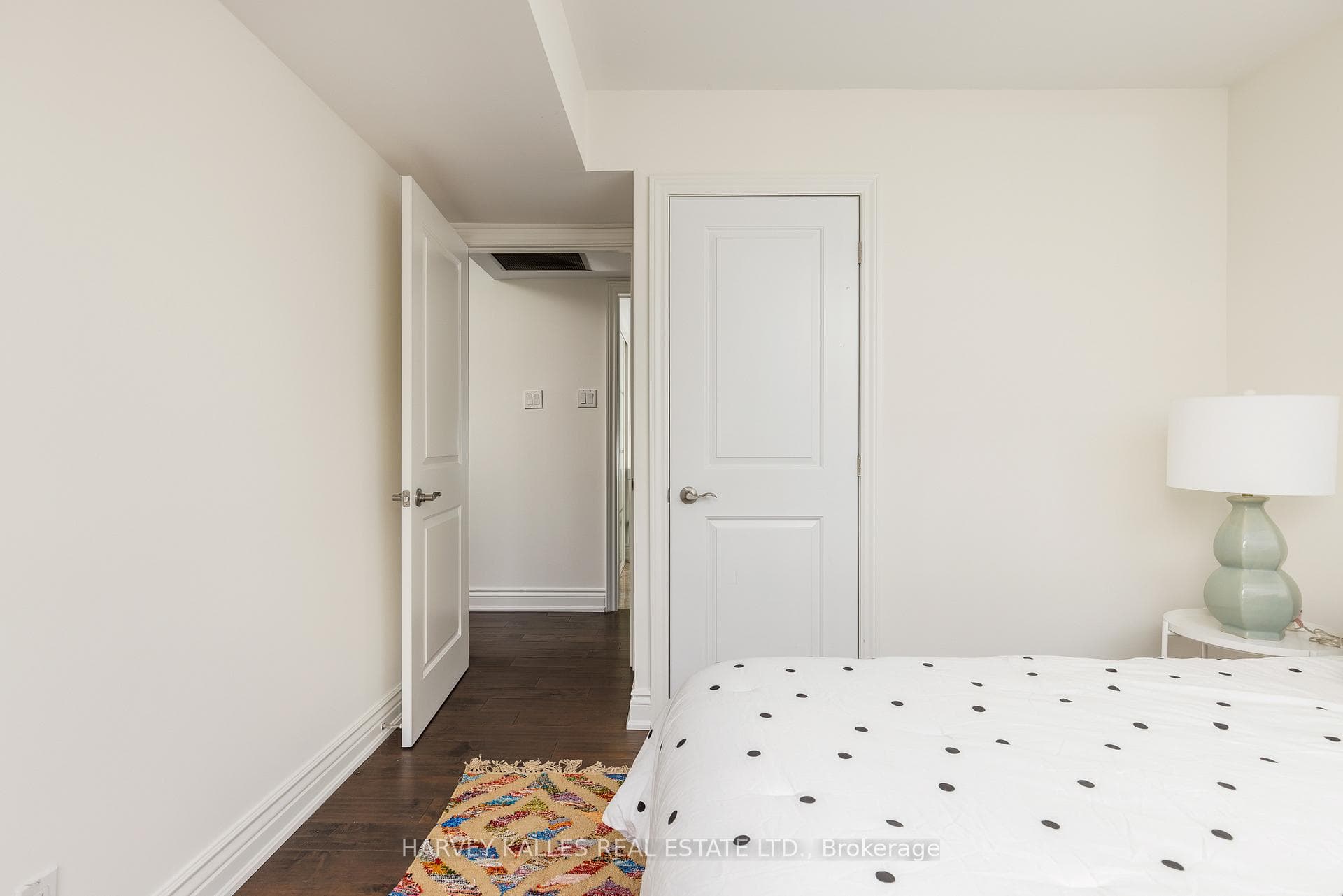 447 Walmer Road Unit 307 - Condo photo 25 of 28 in Forest Hill / Deer Park, Ontario