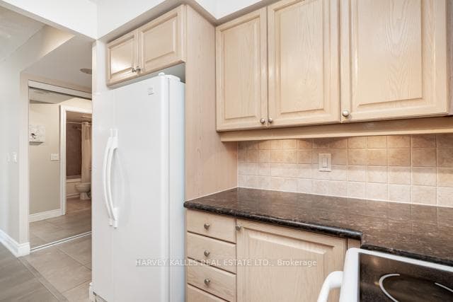880 Grandview Way Unit 1209 - Condo photo 13 of 26 in Willowdale / Newtonbrook, Ontario