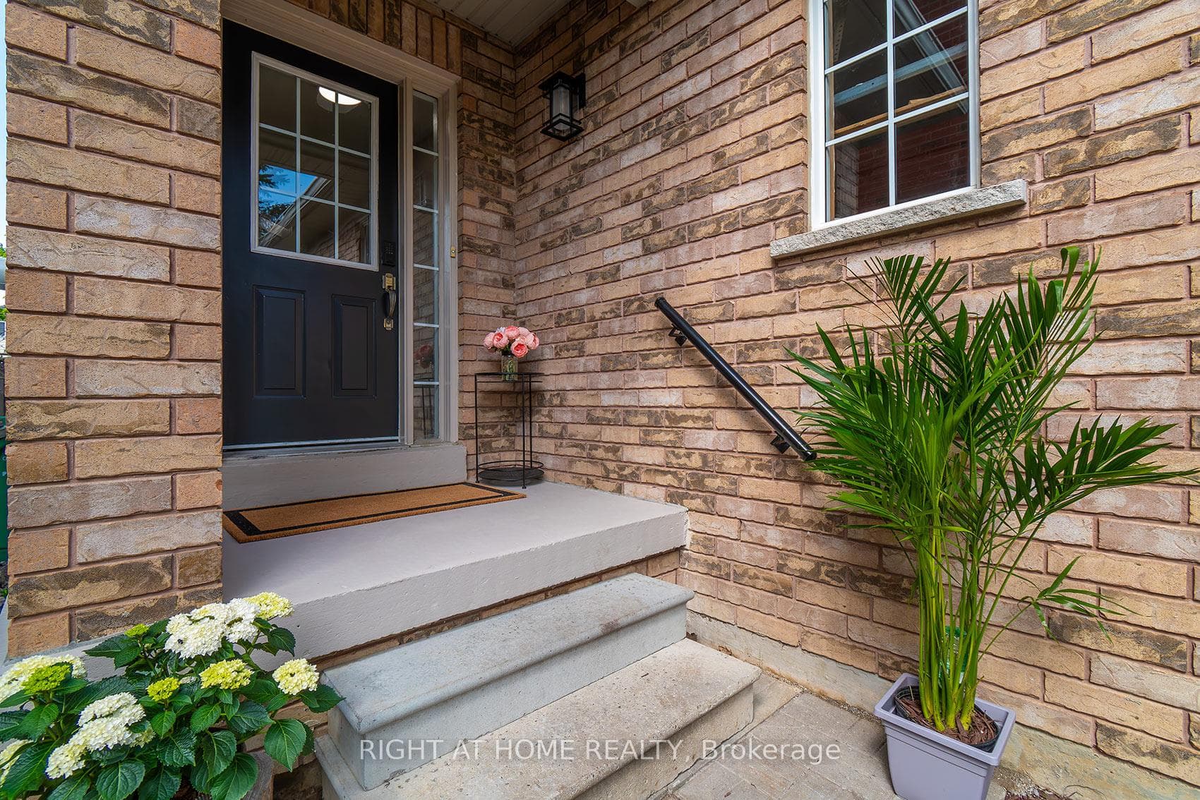 18 Frank Johnston Road - Townhouse photo 6 of 50 in Caledon, Ontario