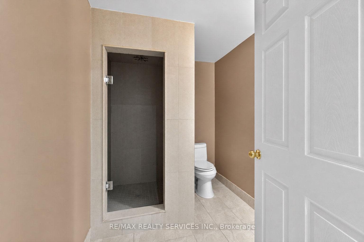 2069 Schoolmaster Circle - Detached photo 45 of 49 in Oakville, Ontario
