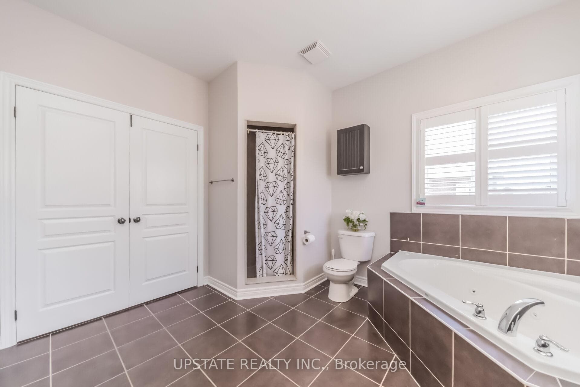 150 Lloyd Sanderson Drive - Detached photo 25 of 48 in Brampton, Ontario