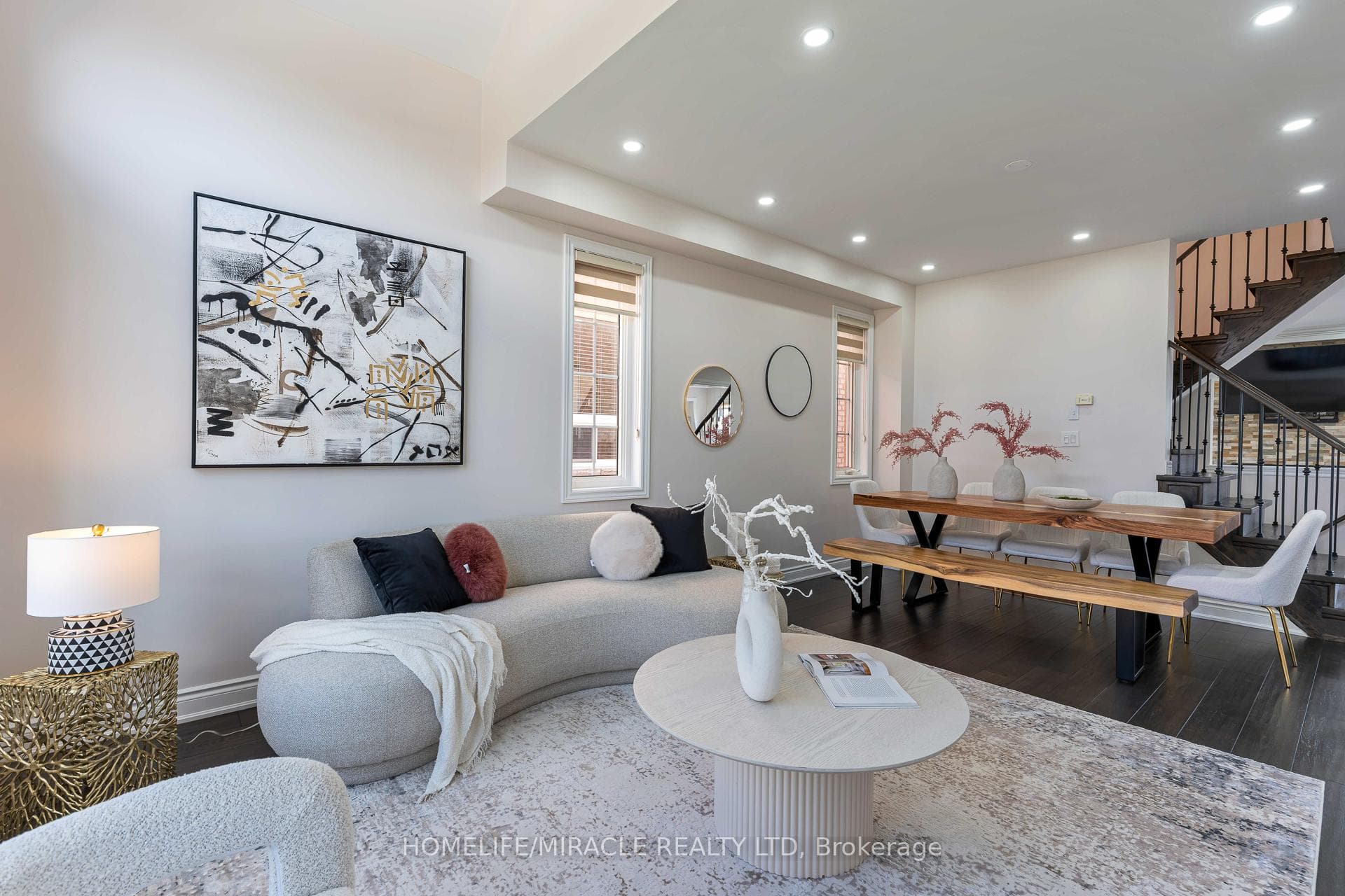 2343 Falling Green Drive - Detached photo 4 of 50 in Oakville, Ontario