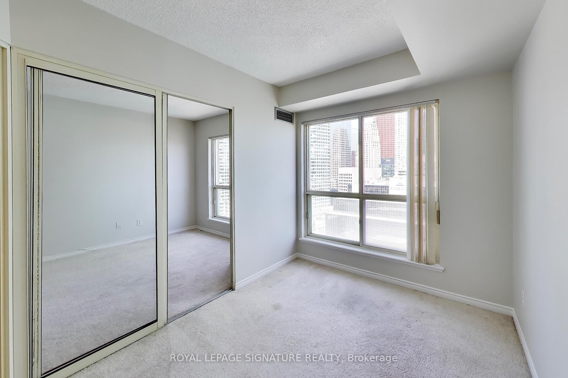 25 The Esplanade N/A Unit 2313 - Condo photo 9 of 32 in Regent Park / Cabbagetown / St. James Town, Ontario