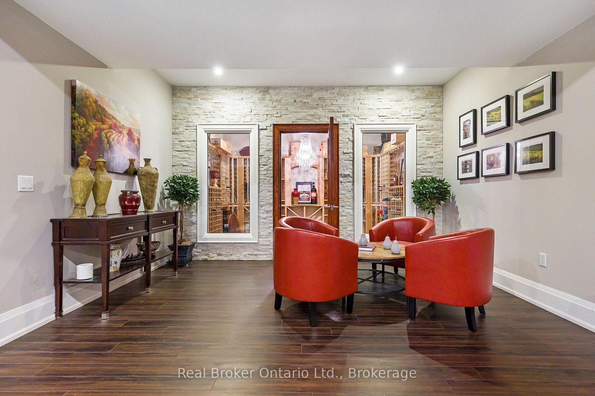 4507 Lakeshore Road - Detached photo 35 of 50 in Burlington, Ontario