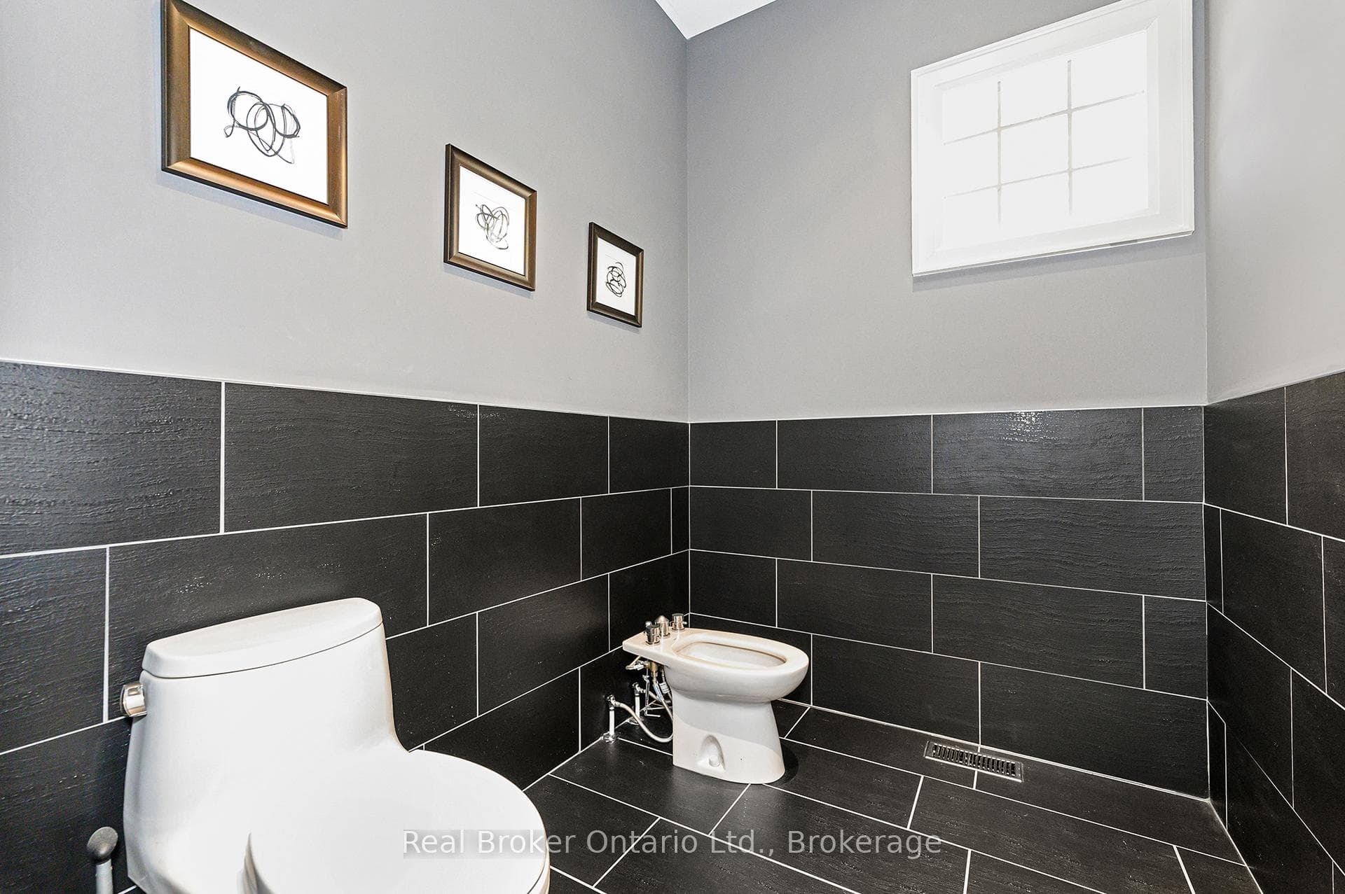 4507 Lakeshore Road - Detached photo 24 of 50 in Burlington, Ontario