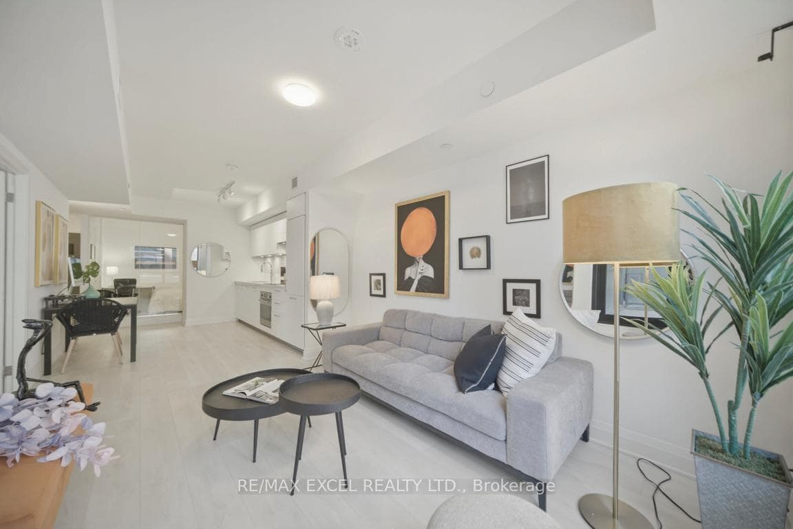 33 Frederick Todd Way Unit 303 - Condo photo 9 of 49 in Flemingdon Park / Don Mills, Ontario