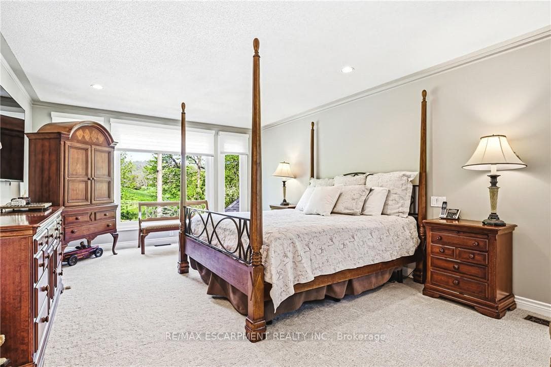 33 Golfview Crescent - Detached photo 20 of 50 in Hamilton, Ontario