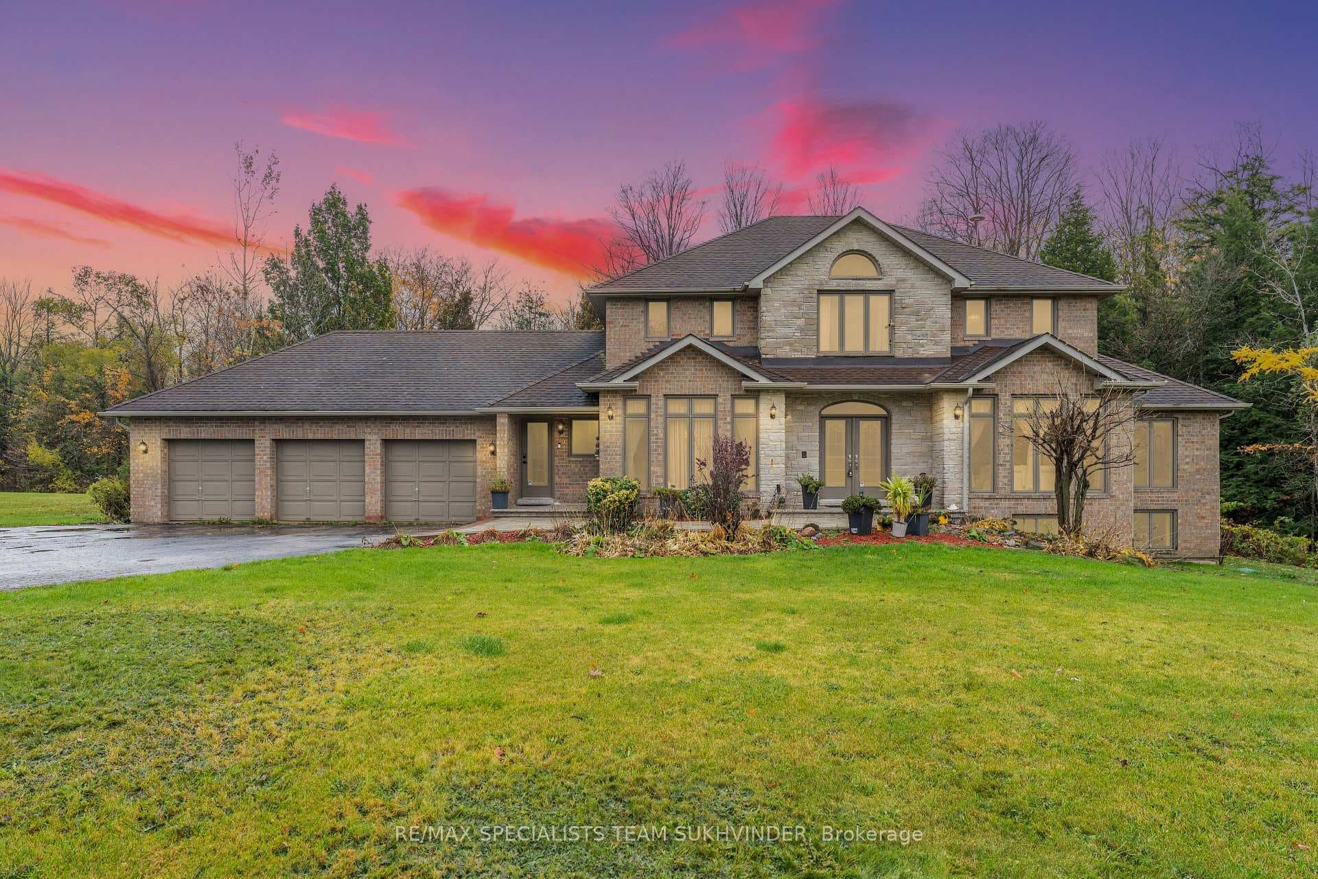 15 Country Lane Drive - home for sale in Caledon, Ontario