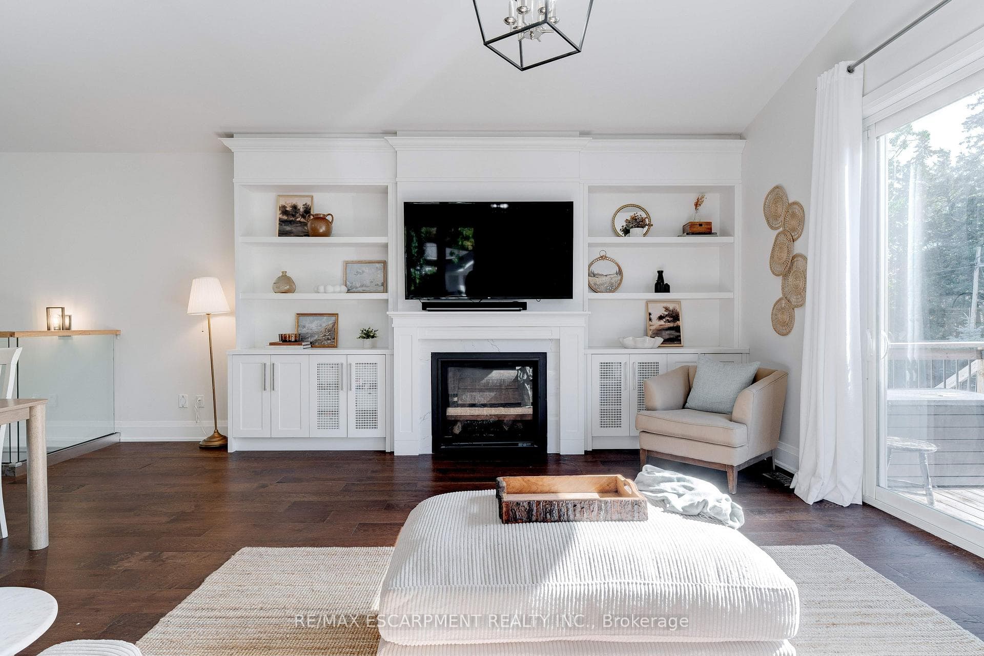 296 Kent Crescent - Multi-Family photo 10 of 50 in Burlington, Ontario