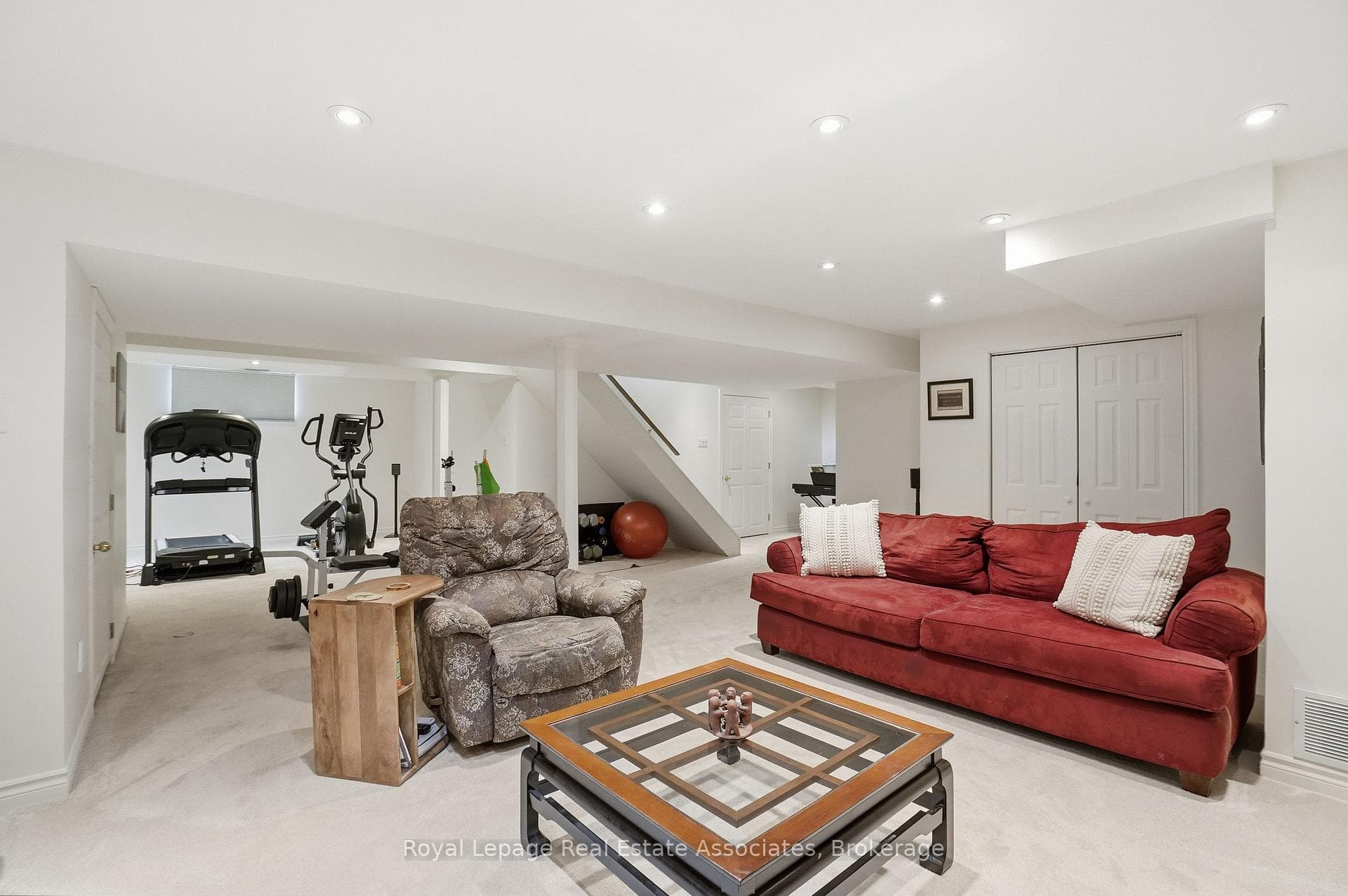 486 Delaney Court - Detached photo 40 of 48 in Burlington, Ontario
