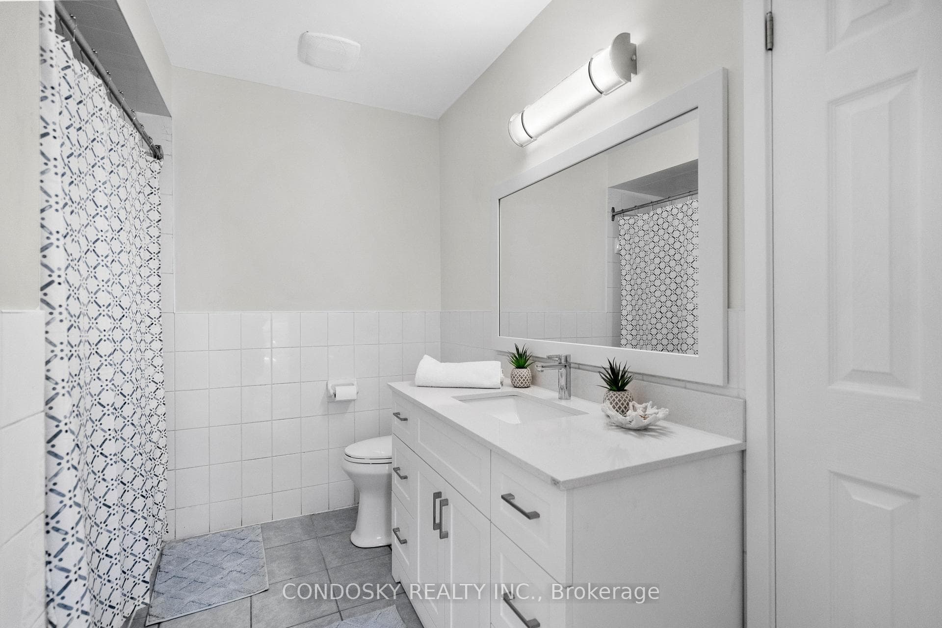 768 Annamore Road - Semi-Detached photo 23 of 44 in Mississauga, Ontario