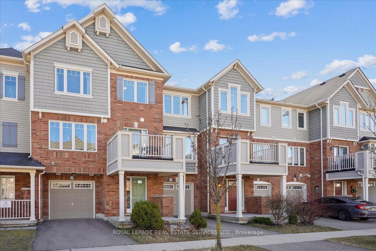 222 Septimus Heights - Townhouse photo 3 of 30 in Milton, Ontario
