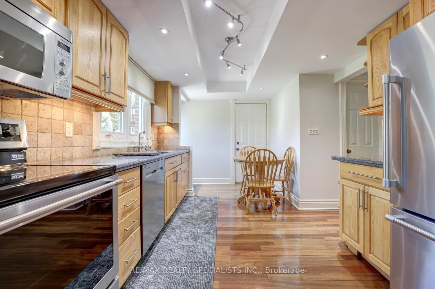 2488 Frankfield Road - Detached photo 13 of 42 in Mississauga, Ontario