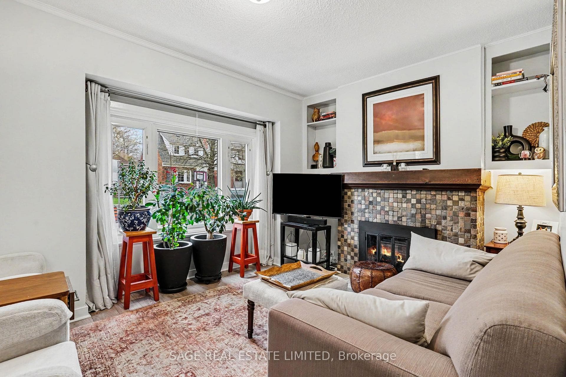 154 Warden Avenue - Detached photo 4 of 25 in Birch Cliff / Cliffside, Ontario