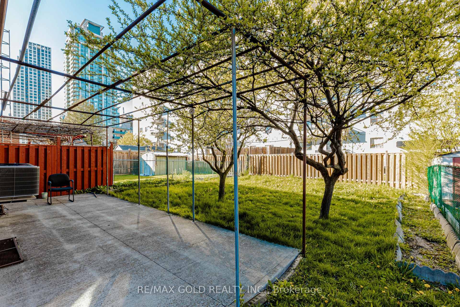 38 Achill Crescent - Semi-Detached photo 46 of 50 in Mississauga, Ontario