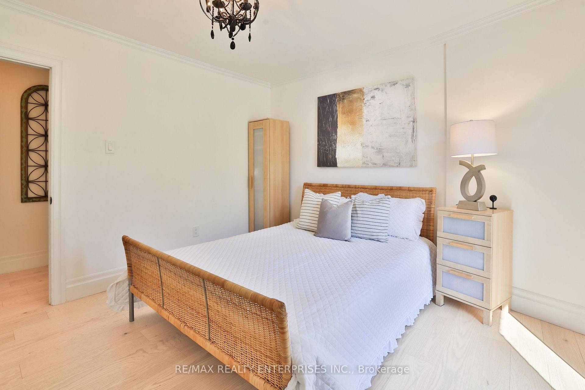 625 Sir Richards Road - Detached photo 22 of 41 in Mississauga, Ontario