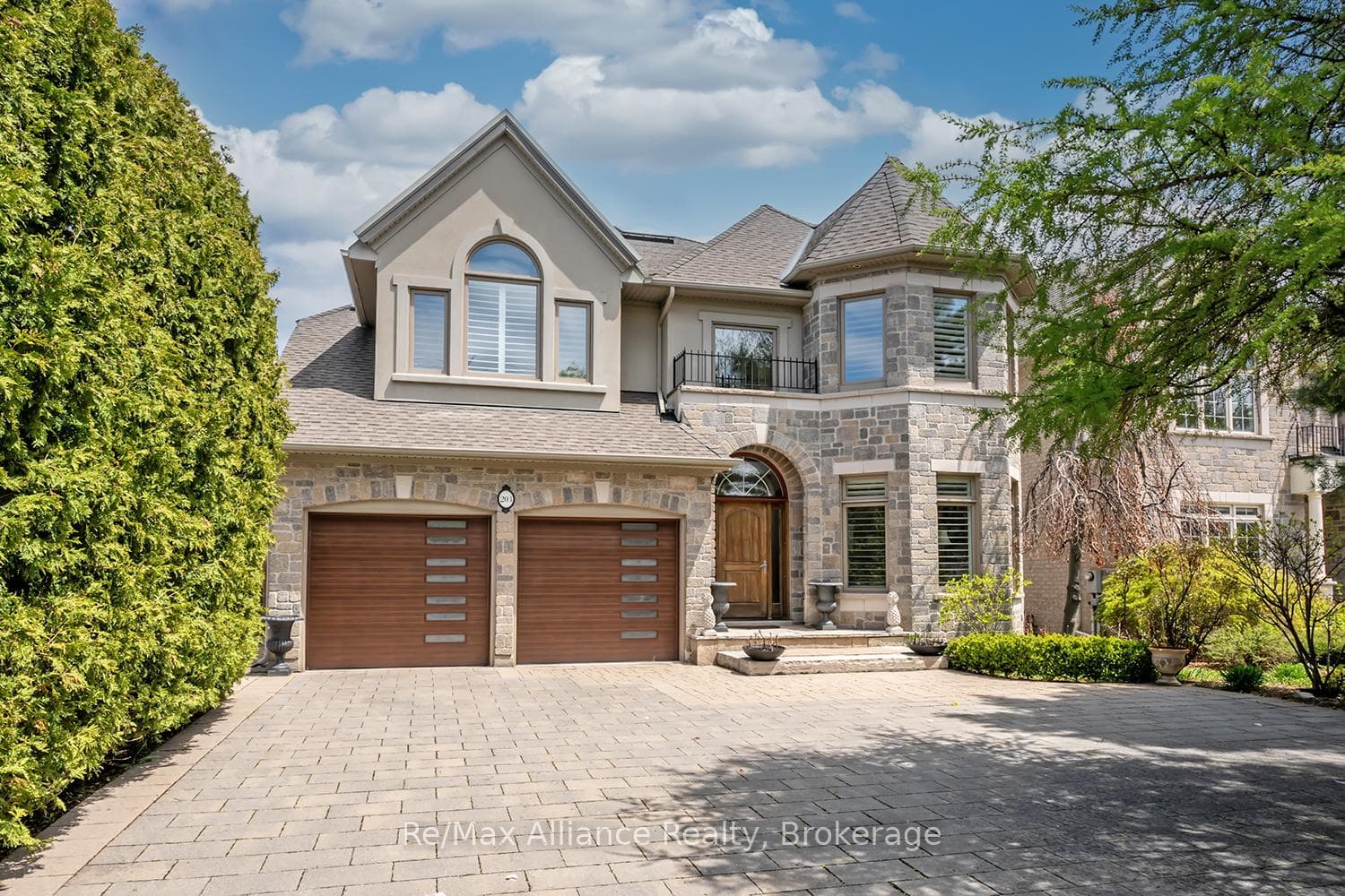 203 Burloak Drive - Detached photo 1 of 50 in Oakville, Ontario