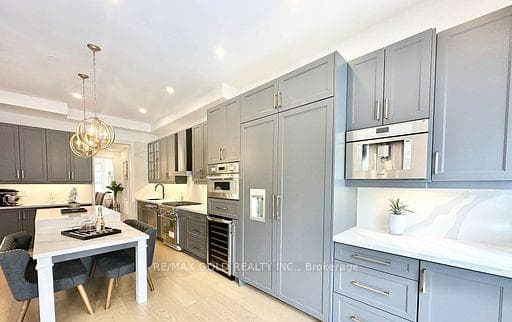 469 Threshing Mill Boulevard - Detached photo 22 of 45 in Oakville, Ontario
